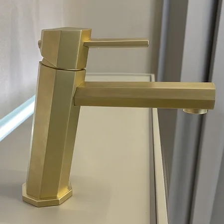 Stella Firenze Смеситель для раковины на 1 отверстие, цвет: латунь матовая